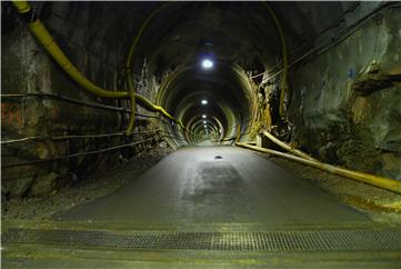 Tunnel boring machine driven incline from the 420m to 440m levels in SKB’s underground research laboratory at Aspo, Sweden. The laboratory is constructed in granodiorite. Rob Cuss © 